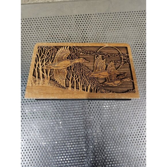 Lasercraft Solid American Walnut Napkin Holder Flying Geese Engrave Vintage 1988 - Picture 1 of 5